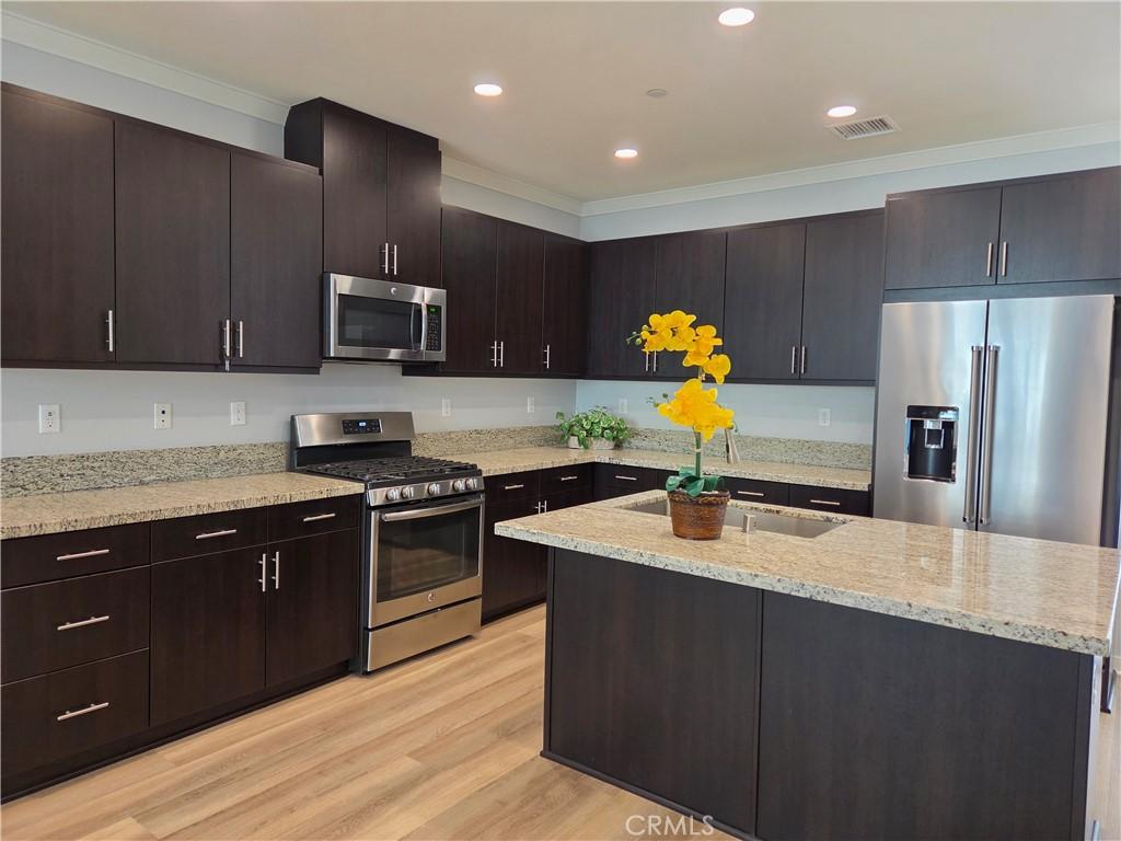 MLS #OC26170834 image #0