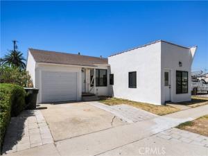 MLS #OC26171191 image #0