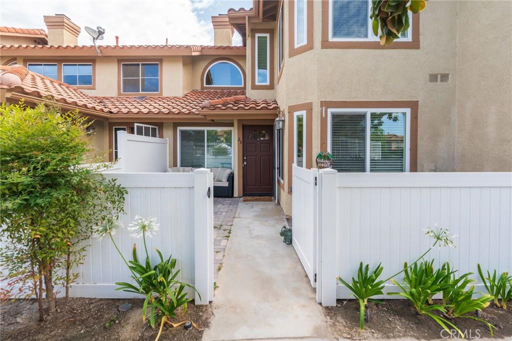 MLS #OC26171389 image #0