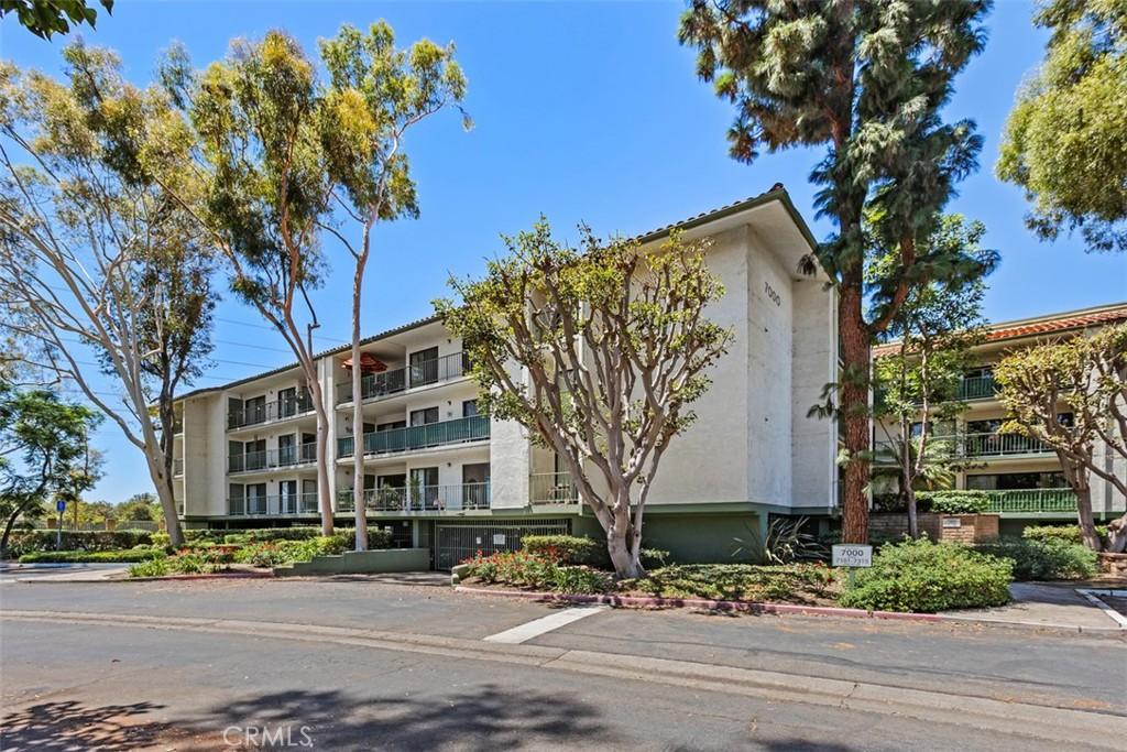 MLS #OC26171527 image #0