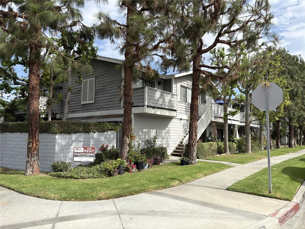 MLS #OC26171570 image #0
