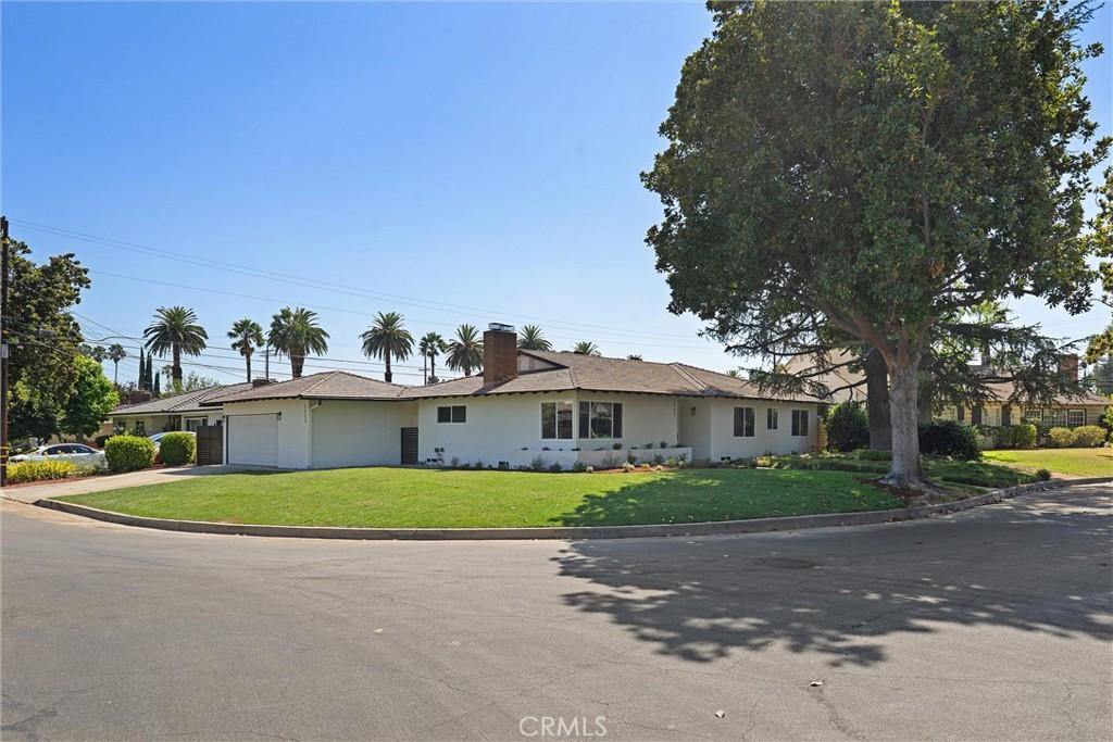 MLS #OC26171714 image #0