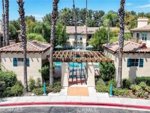 MLS #OC26172062 image #0