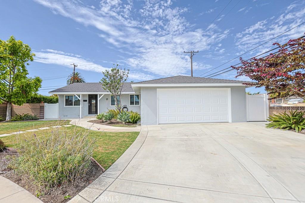 MLS #OC26172817 image #0