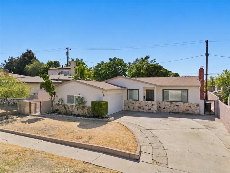 MLS #OC26172833 image #0