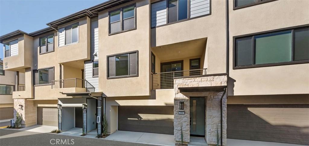 MLS #OC26173007 image #0
