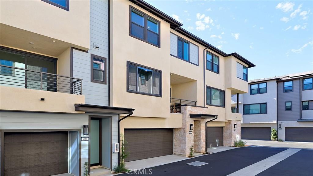 MLS #OC26173007 image #0