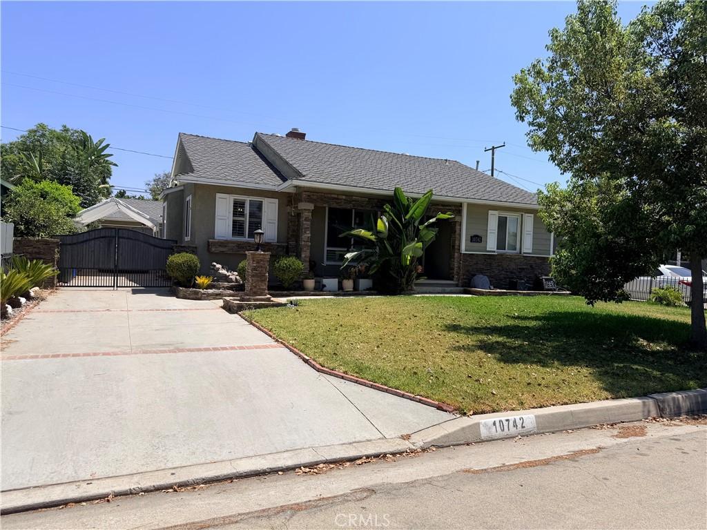 MLS #OC26173056 image #0