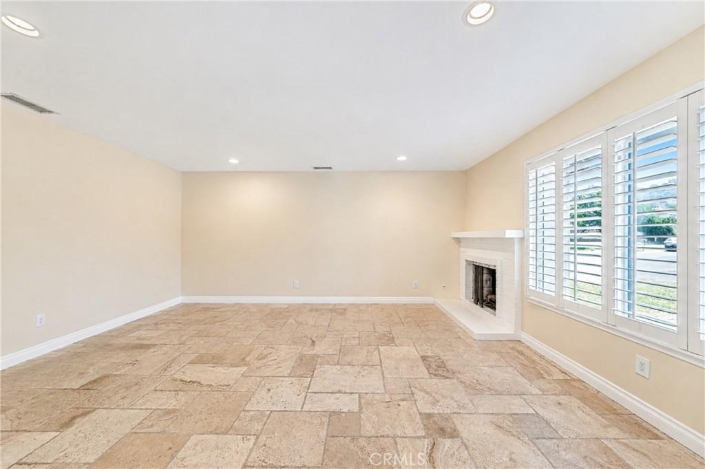MLS #OC26173830 image #0
