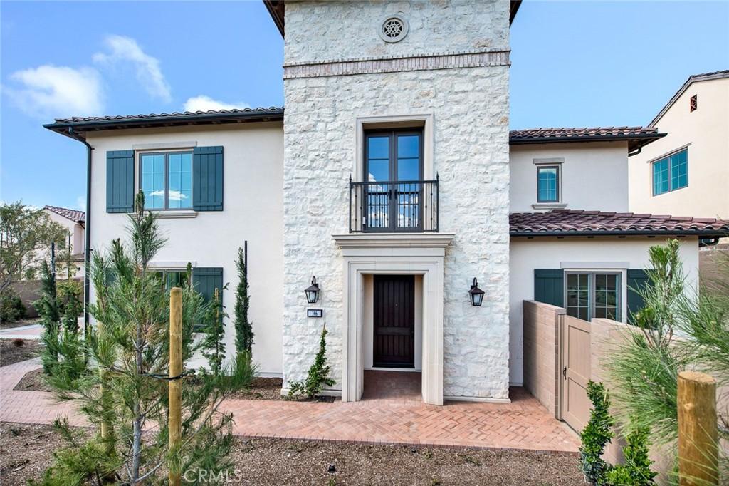 MLS #OC26174190 image #0