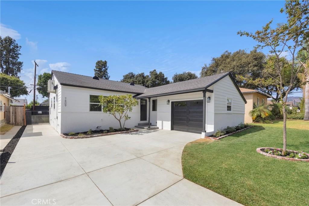 MLS #OC26174244 image #0