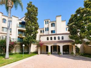 MLS #OC26174394 image #0