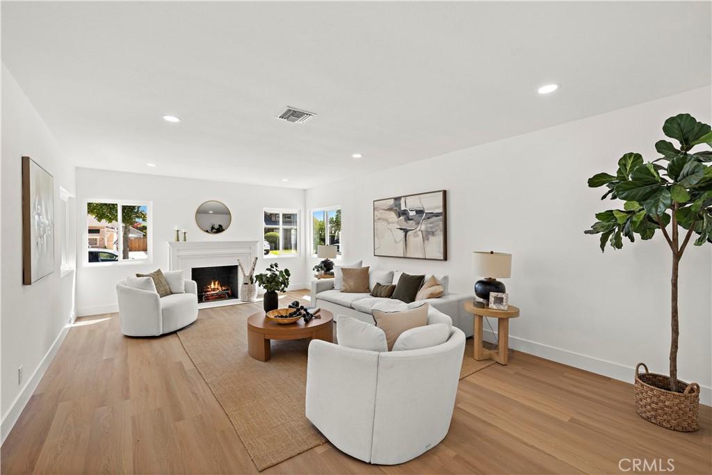 MLS #OC26174490 image #0