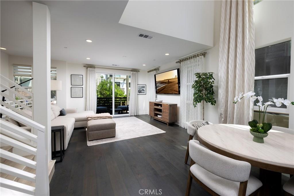 MLS #OC26174584 image #0