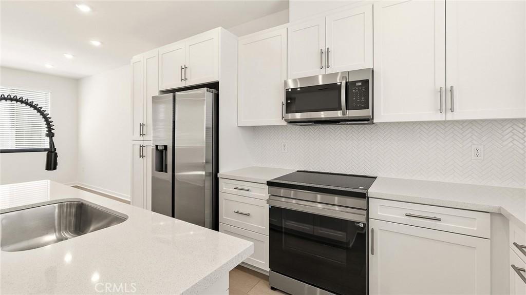 MLS #OC26174775 image #0