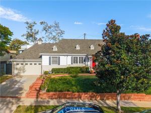 MLS #OC26175105 image #0