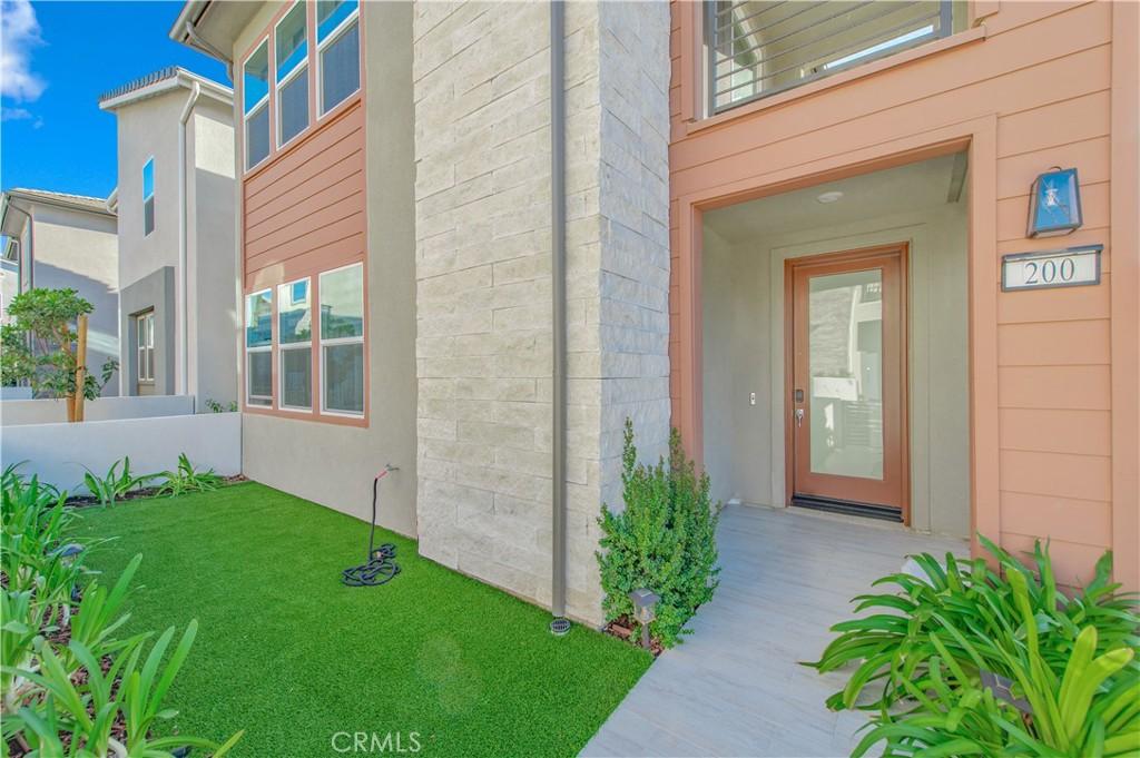 MLS #OC26175199 image #0