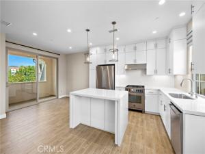 MLS #OC26175303 image #0