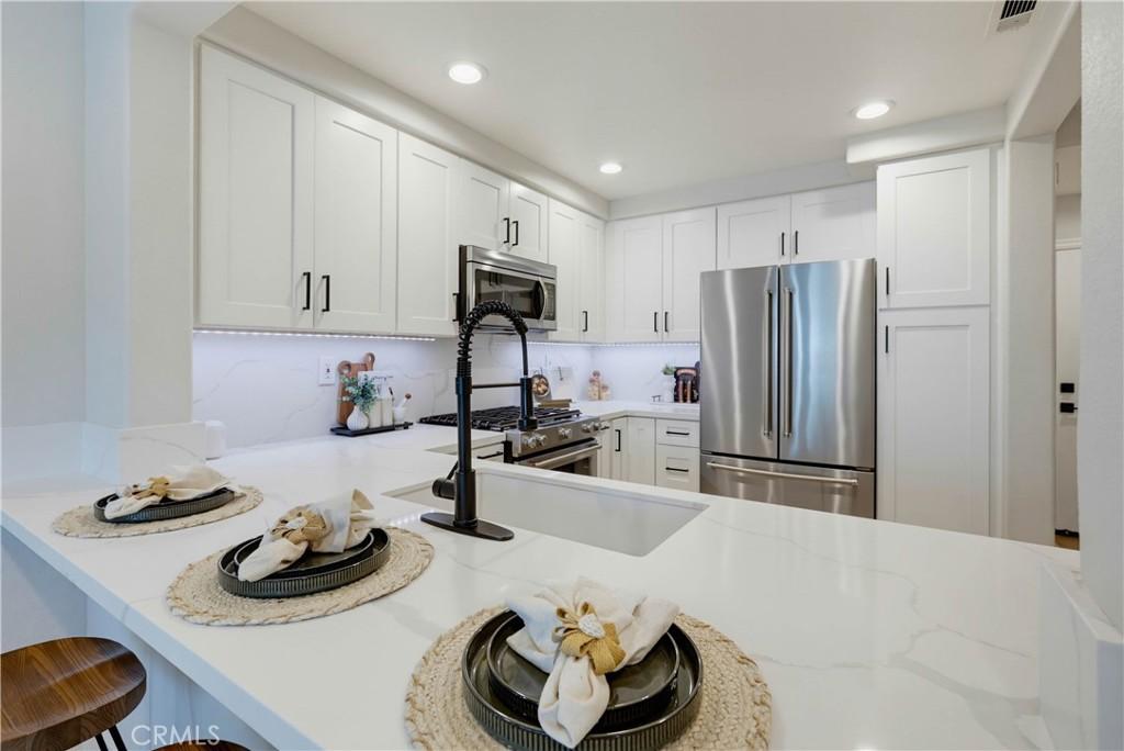 MLS #OC26175662 image #0