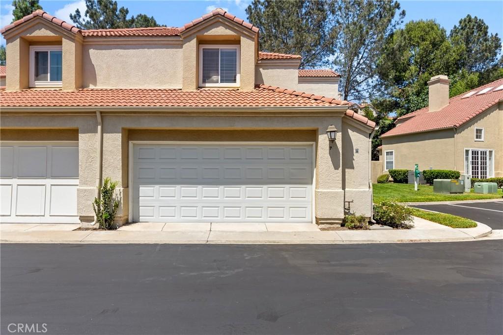 MLS #OC26176058 image #0