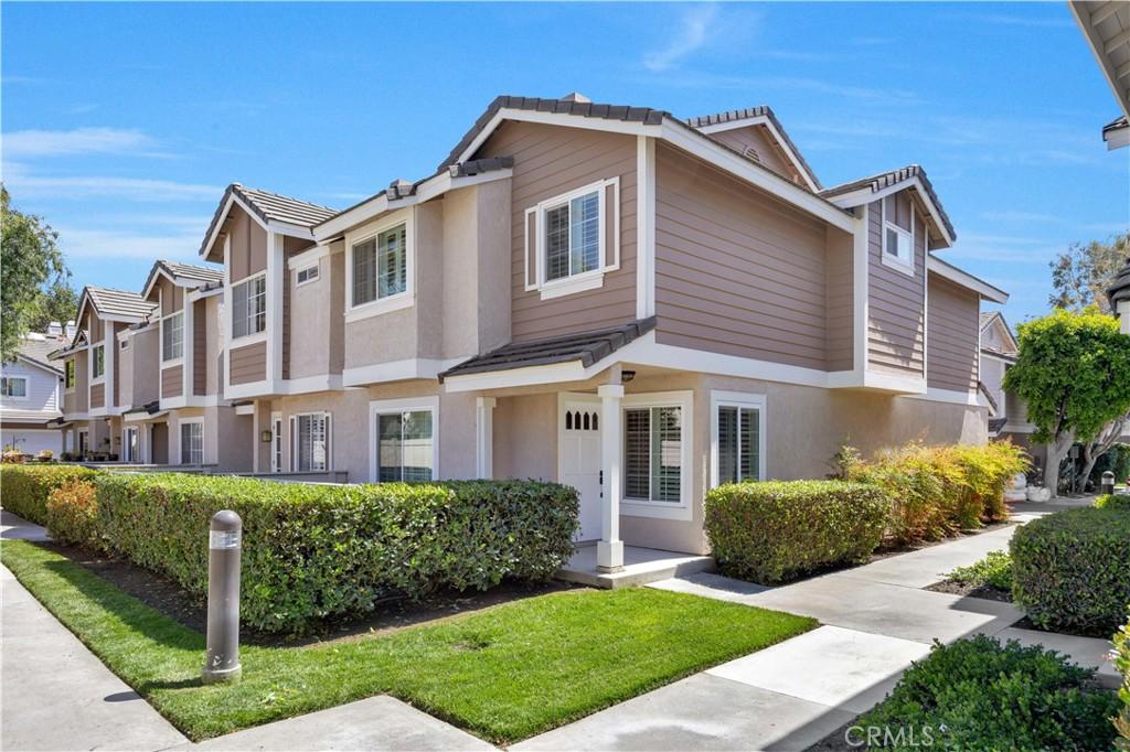 MLS #OC26177154 image #0
