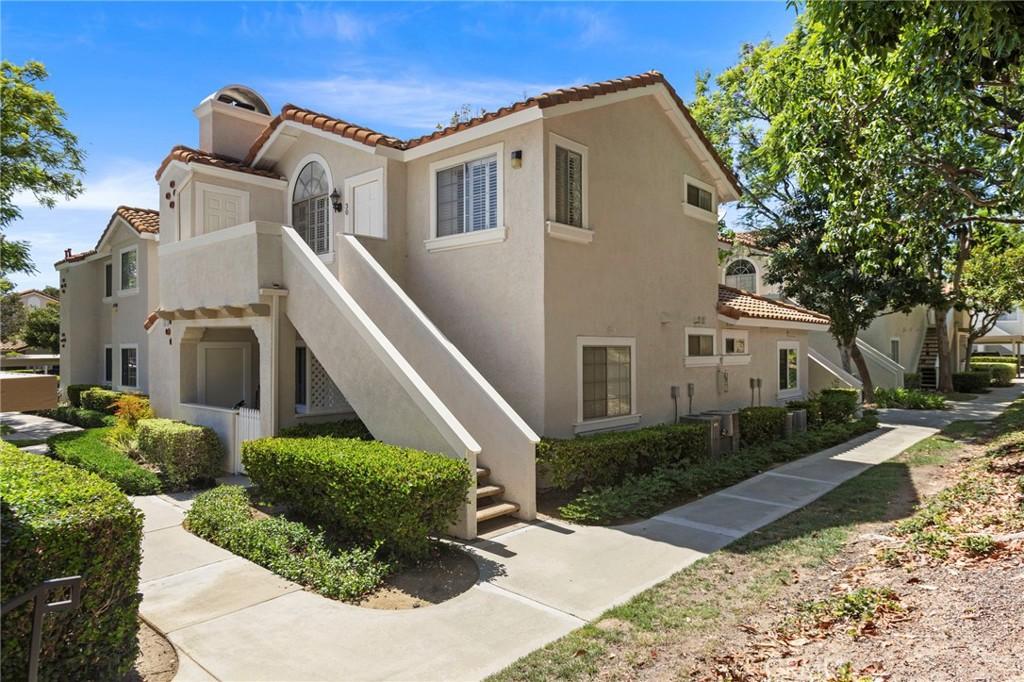 MLS #OC26177977 image #0