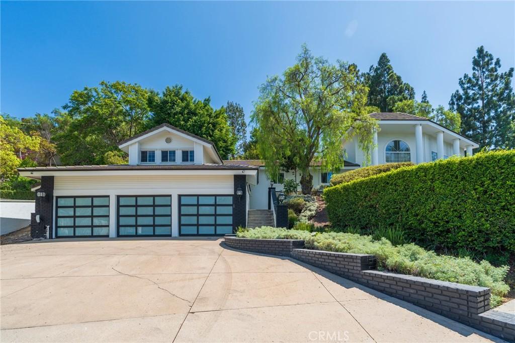 MLS #OC26178497 image #0
