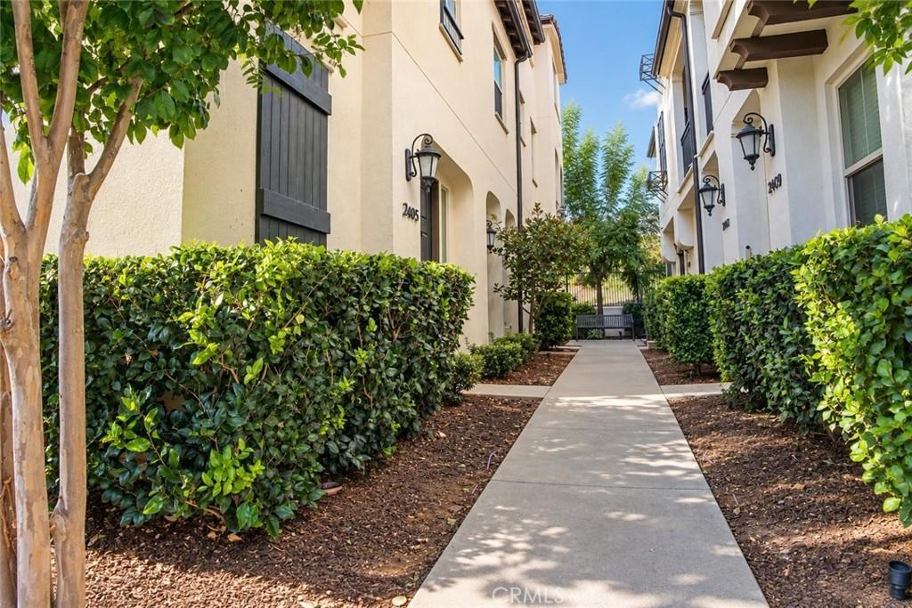 MLS #OC26178621 image #0