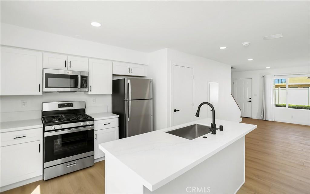 MLS #OC26179505 image #0