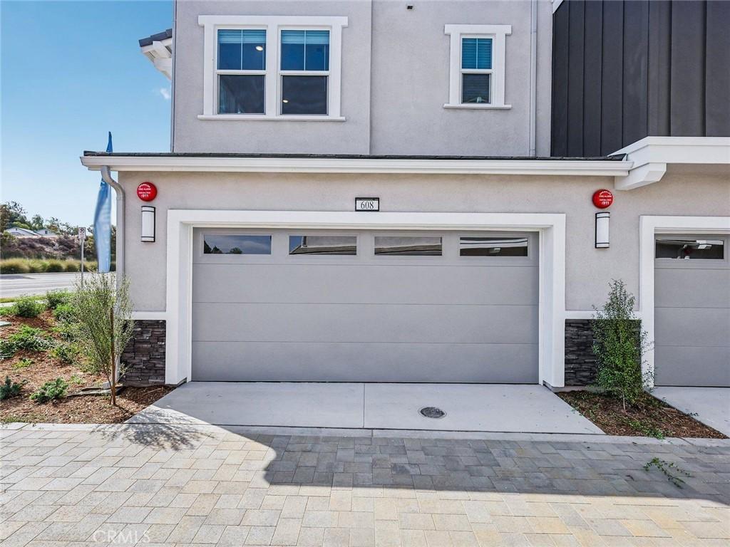 MLS #OC26179585 image #0