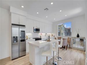 MLS #OC26179629 image #0