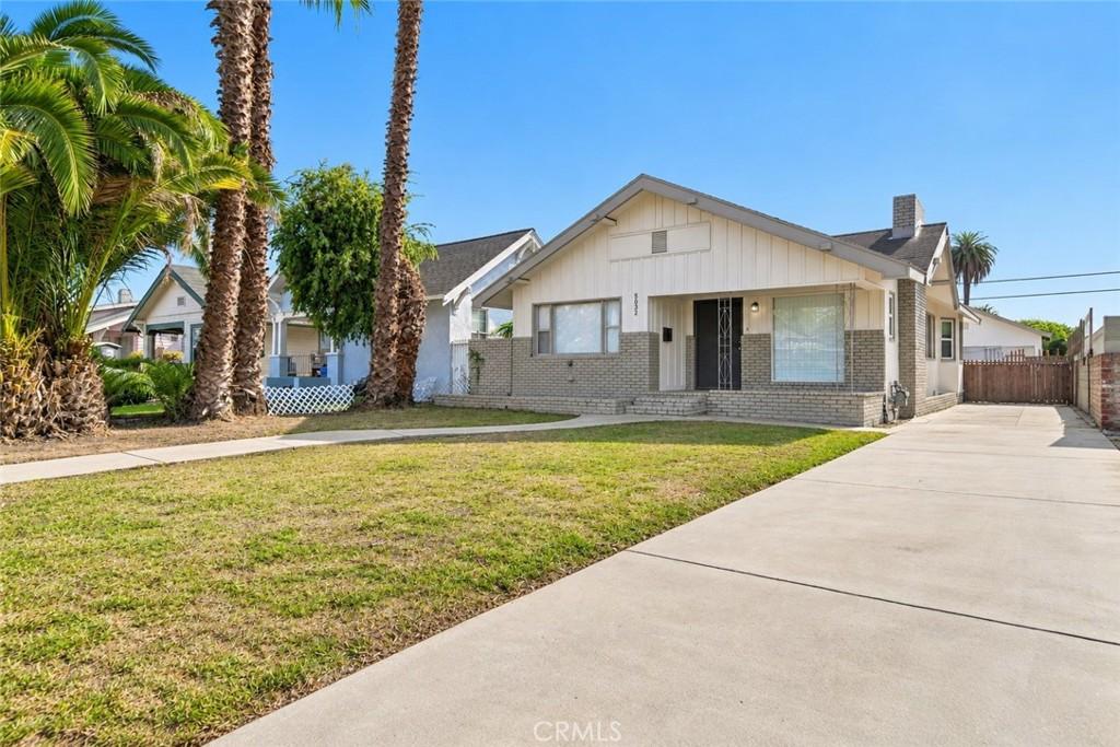 MLS #OC26180058 image #0