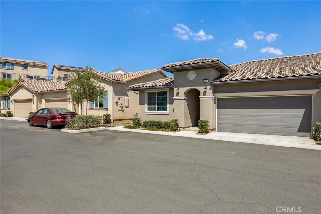MLS #OC26180460 image #0