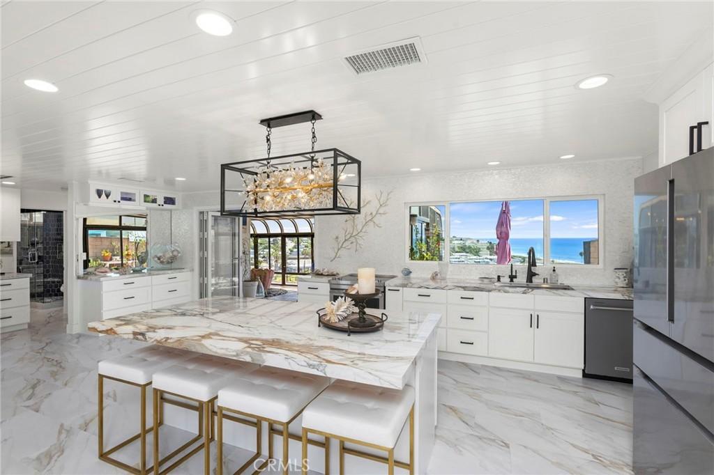 MLS #OC26180538 image #0