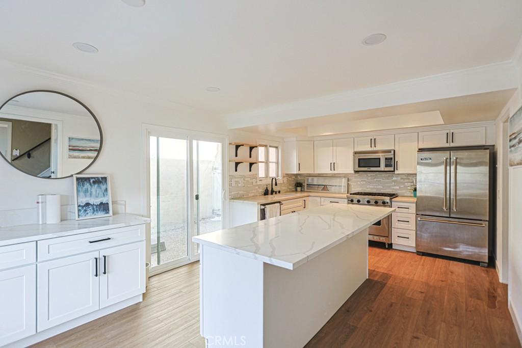 MLS #OC26180553 image #0