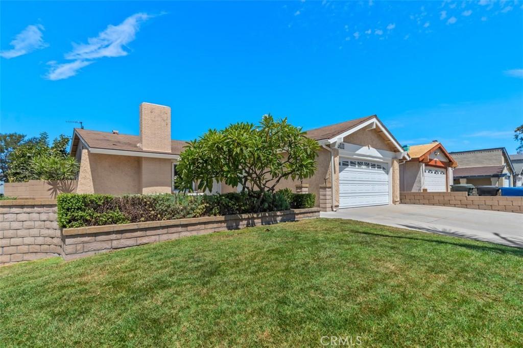 MLS #OC26180843 image #0