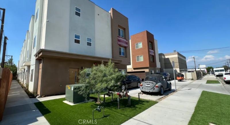 MLS #OC26181149 image #0