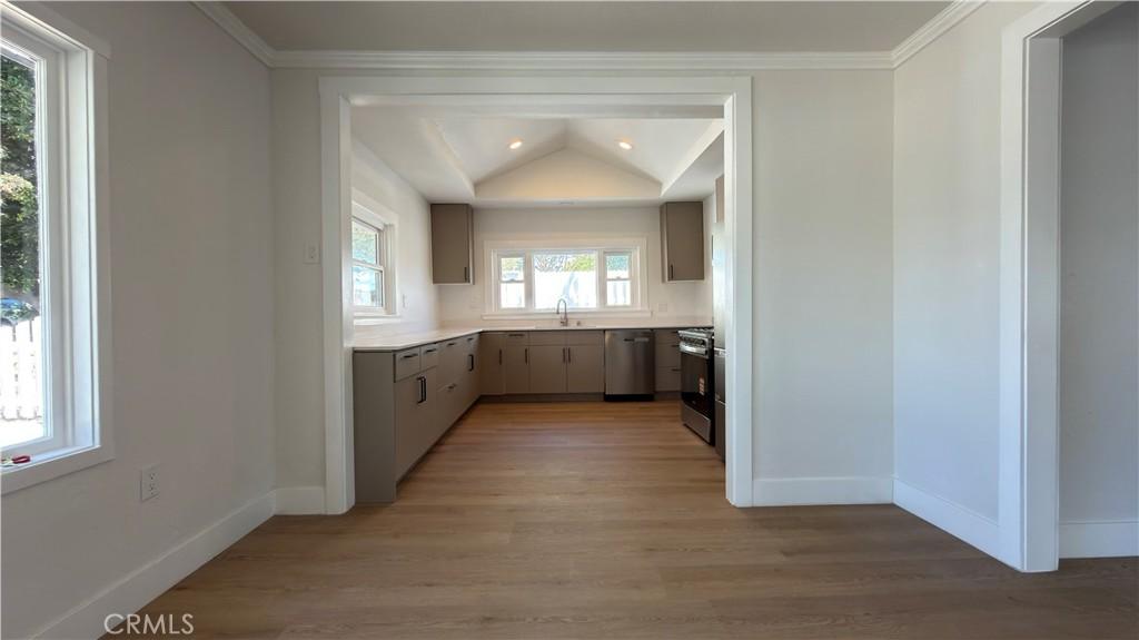 MLS #OC26181307 image #0