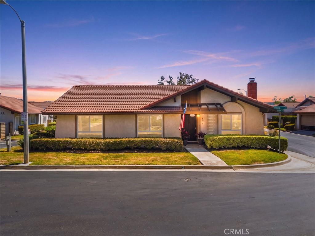 MLS #OC26181339 image #0