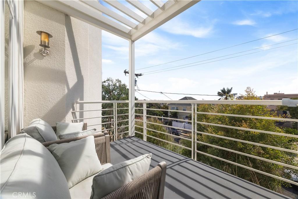 MLS #OC26182308 image #0