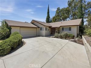 MLS #OC26182391 image #0