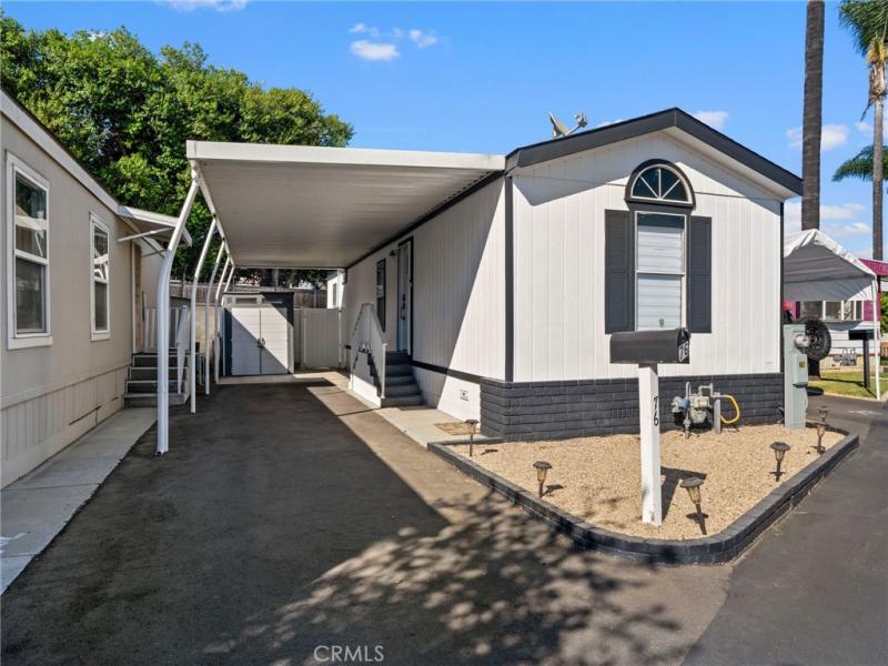 MLS #OC26182426 image #0