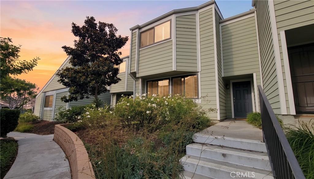 MLS #OC26182466 image #0