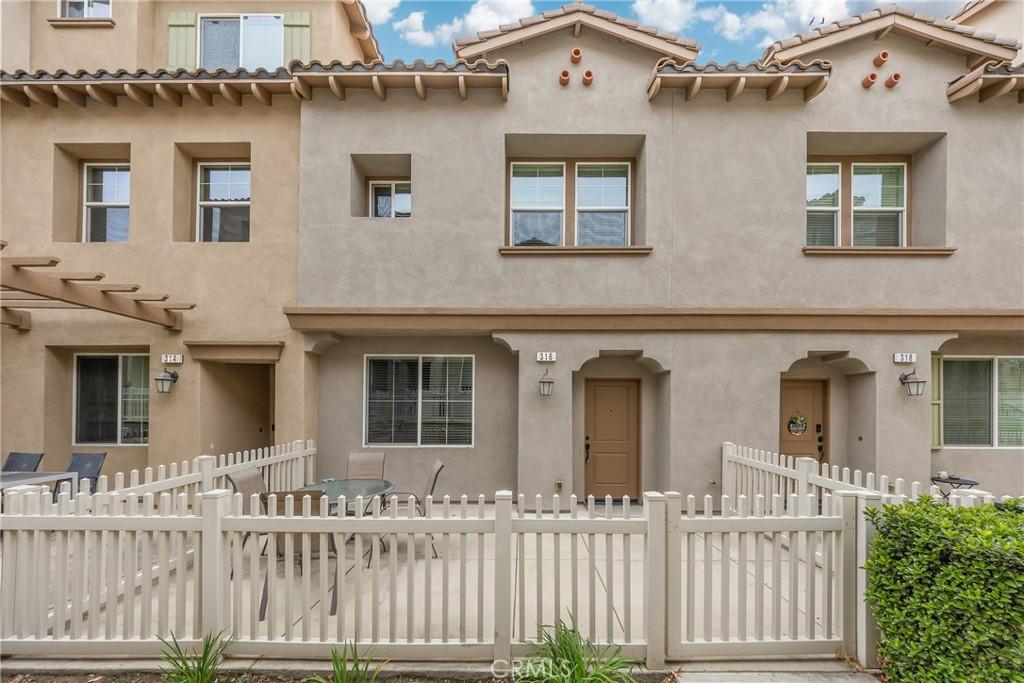 MLS #OC26182468 image #0