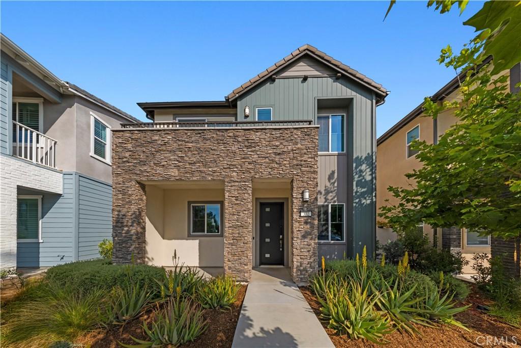 MLS #OC26182474 image #0