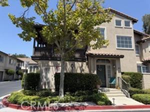 MLS #OC26182478 image #0