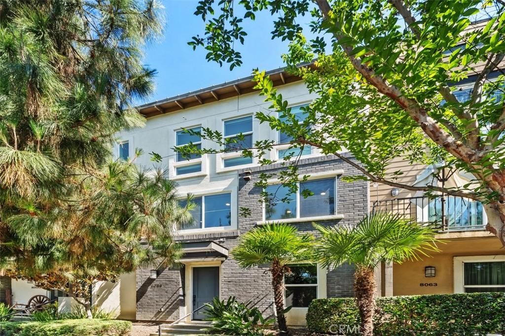 MLS #OC26182640 image #0