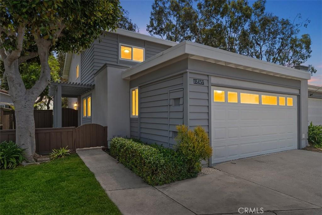 MLS #OC26183045 image #0