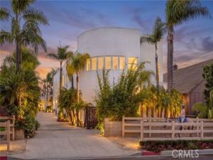 MLS #OC26183210 image #0