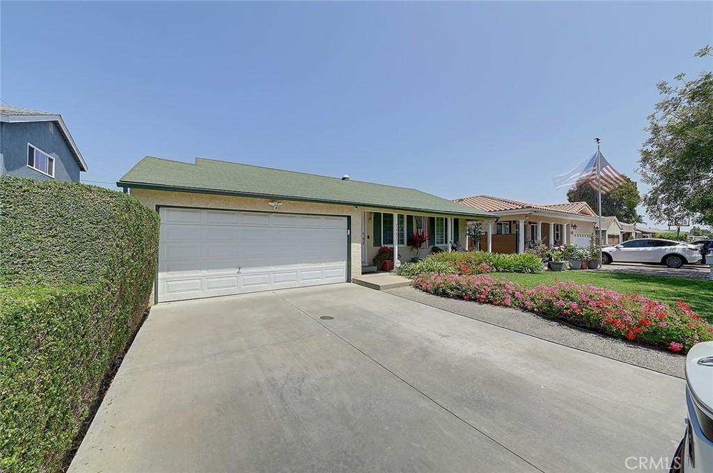 MLS #OC26183279 image #0